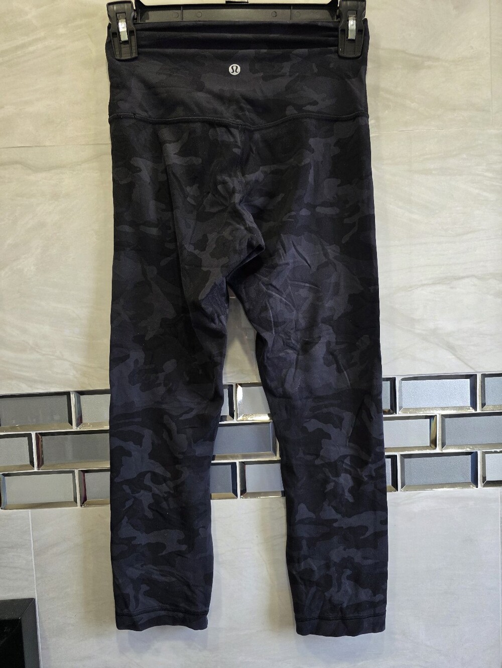 lululemon athletica Women's Black Camo Capri Leggings